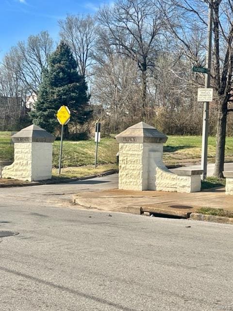 1013 Thornby Pl, Saint Louis, MO 63112 - photo 2