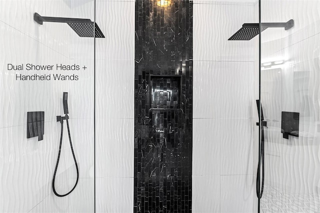 bathroom featuring tiled shower
