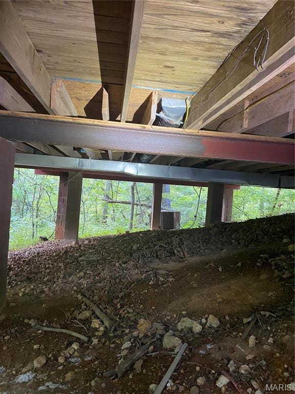 2359 Kitzbuhl Way S, Innsbrook, MO 63390 - view of inside crawl space