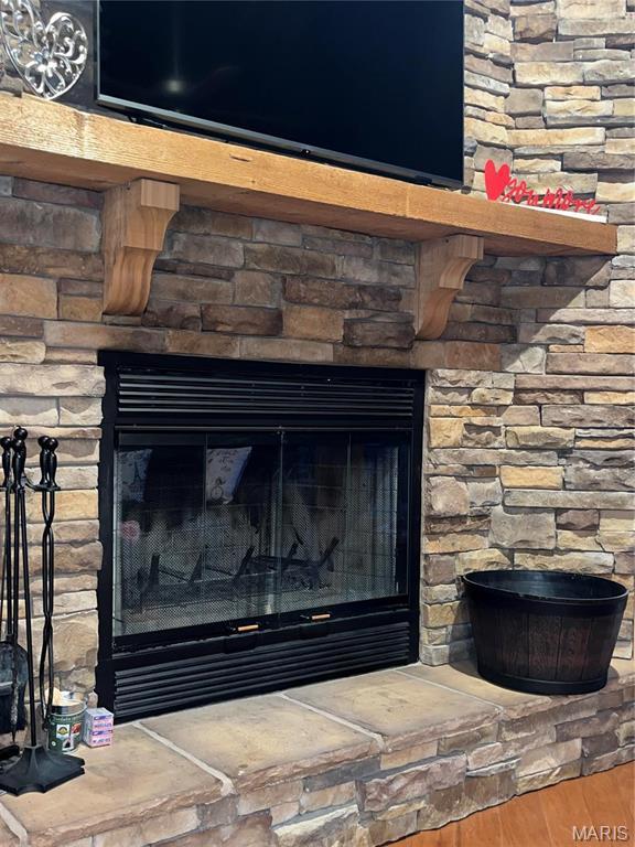 2359 Kitzbuhl Way S, Innsbrook, MO 63390 - detailed view of a stone fireplace