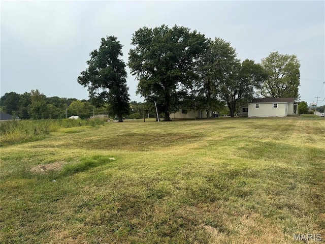 4053 Towers Rd, Saint Charles, MO 63304 - photo 4