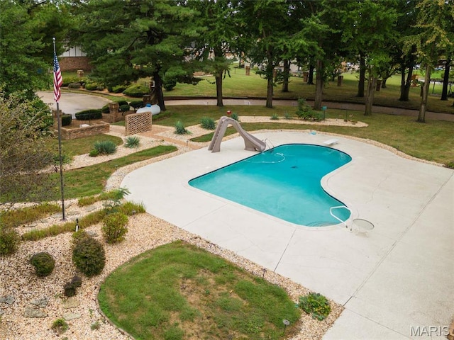 3112 Parkview Dr, Granite City, IL 62040 - outdoor pool featuring a water slide