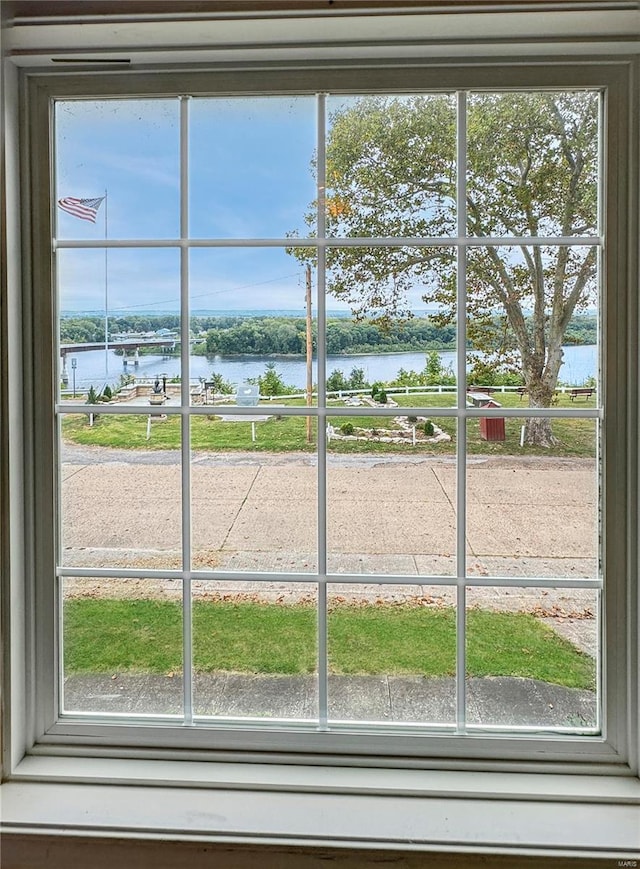 520 N Main St, Louisiana, MO 63353 - doorway to outside featuring a water view