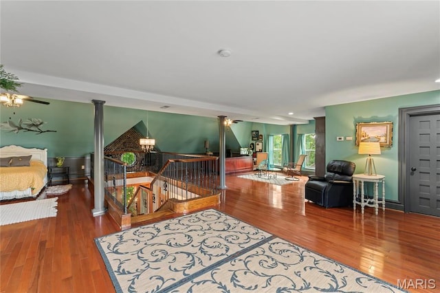 3623 Ohio Ave, Saint Louis, MO 63118 - living area featuring wood finished floors