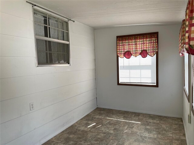 637 E Daniels St, Piedmont, MO 63957 - photo 13