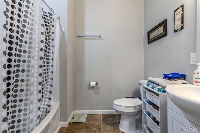 310 Crane St, Park Hills, MO 63601 - bathroom with vanity and shower / tub combo with curtain