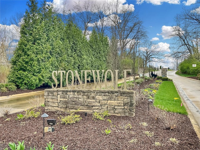 7427 Timberpoint Ct, Fairview Heights, IL 62208 - view of community / neighborhood sign