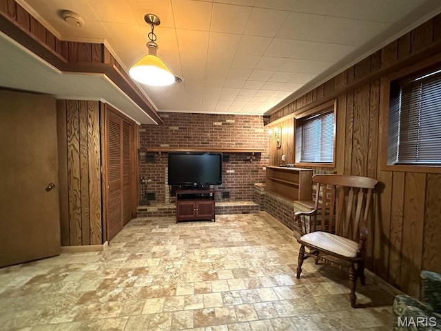 16347 Crestview Dr, Dexter, MO 63841 - sitting room with wood walls