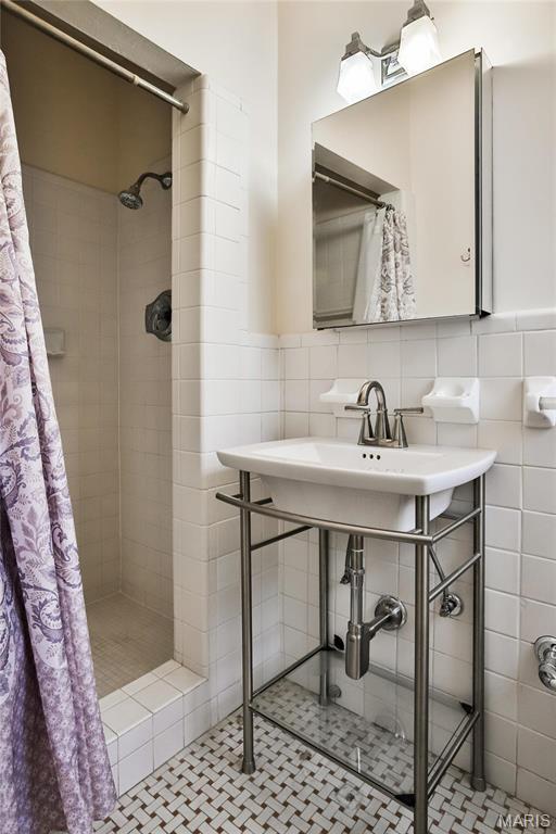 625 S Skinker Blvd Unit 103, Saint Louis, MO 63105 - photo 51