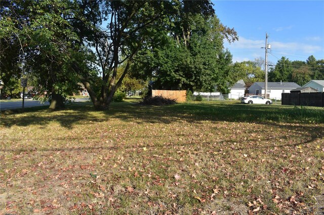 200 Sherman St, Belleville, IL 62221 - photo 4