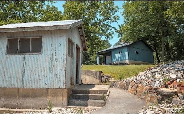 1 Golden Eagle Ferry Rd, Golden Eagle, IL 62036 - view of outbuilding featuring an outdoor structure
