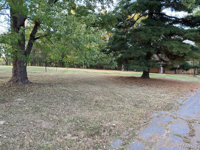 13232 E Ln, Saint Louis, MO 63128