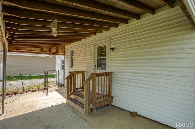 823 E Pearl St, Staunton, IL 62088 - view of patio