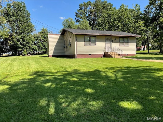 932 State Highway Hh, Isabella, MO 65676 - rear view of house featuring crawl space and a yard