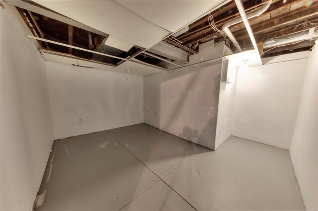 3834 De Tonty St, Saint Louis, MO 63110 - view of unfinished below grade area