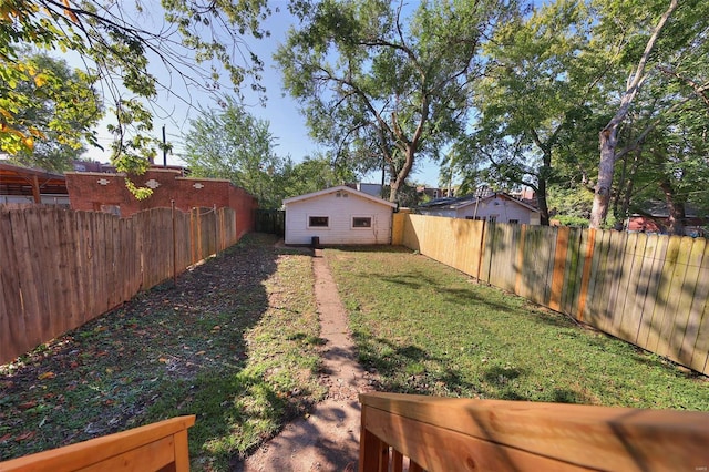 3834 De Tonty St, Saint Louis, MO 63110 - view of yard