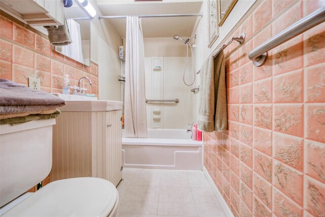 2251 County Road 6670, Salem, MO 65560 - bathroom with toilet, shower / bath combination with curtain, and vanity