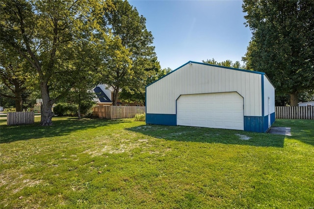 1125 N Franklin St, Litchfield, IL 62056 - view of detached garage