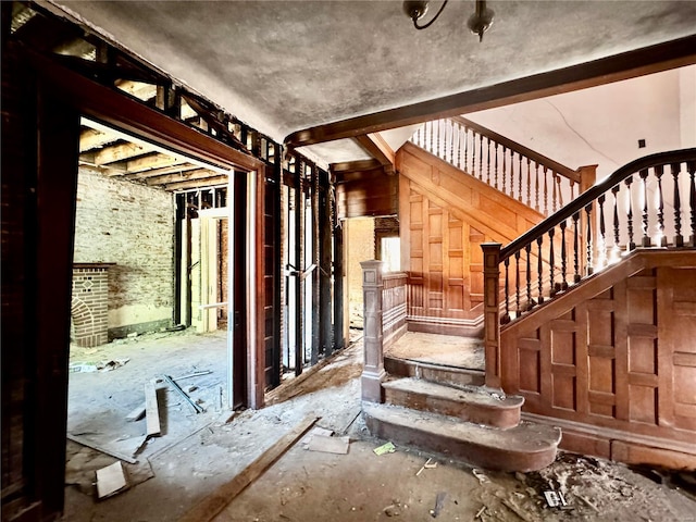 5174 Cabanne Ave, Saint Louis, MO 63113 - view of stairway