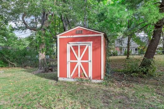 1627 Monticello Dr, Saint Louis, MO 63138 - view of shed