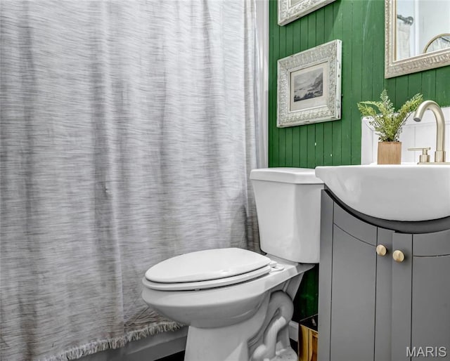 11409 Manchester Rd, Saint Louis, MO 63122 - bathroom with toilet and vanity