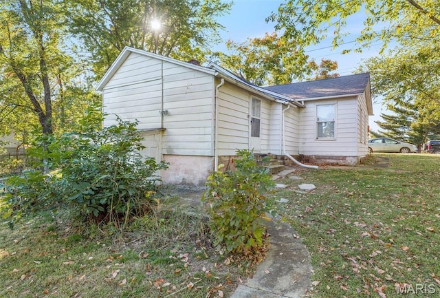 32 Summit St, Bonne Terre, MO 63628 - view of home's exterior with a yard
