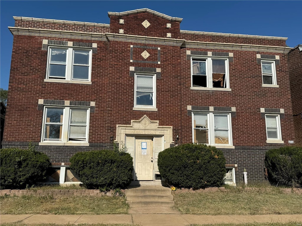 2529 W Hebert St, Saint Louis, MO 63107 - view of front of home featuring brick siding