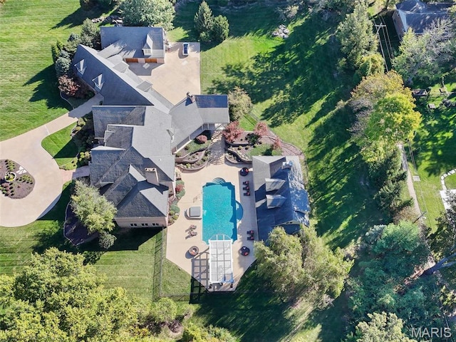 1 Claychester Dr, Saint Louis, MO 63131 - drone / aerial view of a pool