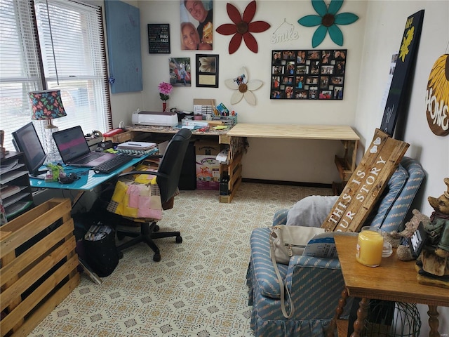 660 W 3rd, Trenton, IL 62293 - view of office space