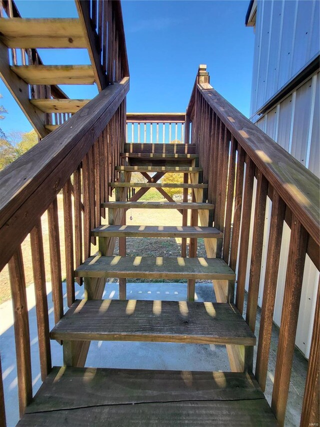 2724 Wayne Rte # Oo, Greenville, MO 63944 - view of stairs