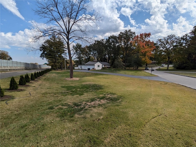 7 Carole Ln, Frontenac, MO 63131 - view of yard
