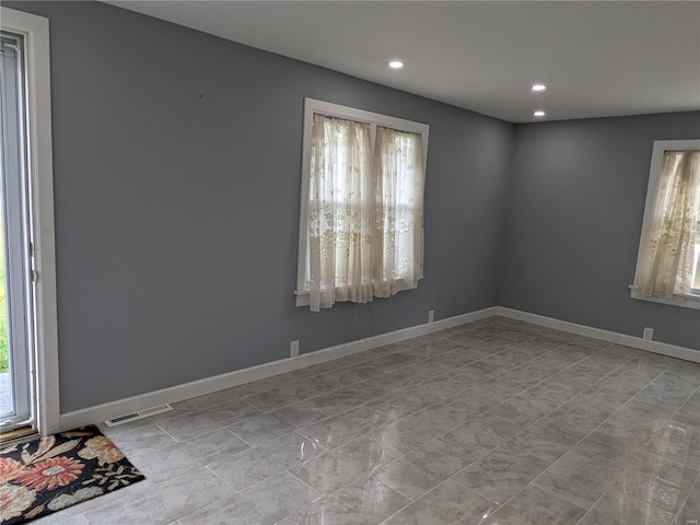 7 Carole Ln, Frontenac, MO 63131 - unfurnished room with plenty of natural light, recessed lighting, and baseboards