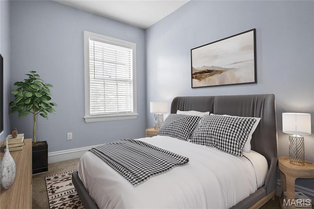5099 Waterman Blvd, Saint Louis, MO 63108 - bedroom with carpet floors and baseboards