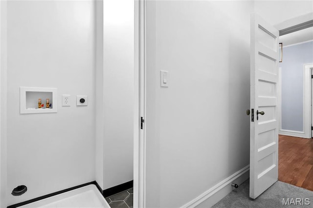5099 Waterman Blvd, Saint Louis, MO 63108 - laundry area with hookup for an electric dryer, hookup for a washing machine, and baseboards
