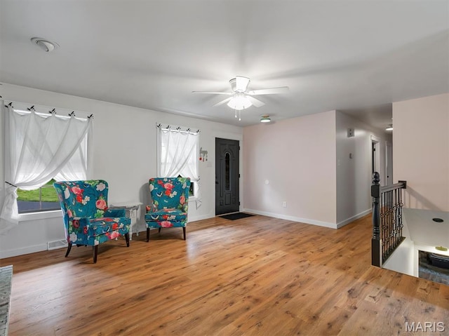 575 E Villa Ridge Rd, Villa Ridge, MO 63089 - unfurnished room featuring light wood finished floors and a ceiling fan