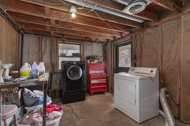 24950 State Rd A, Richland, MO 65556 - laundry area with washer and dryer