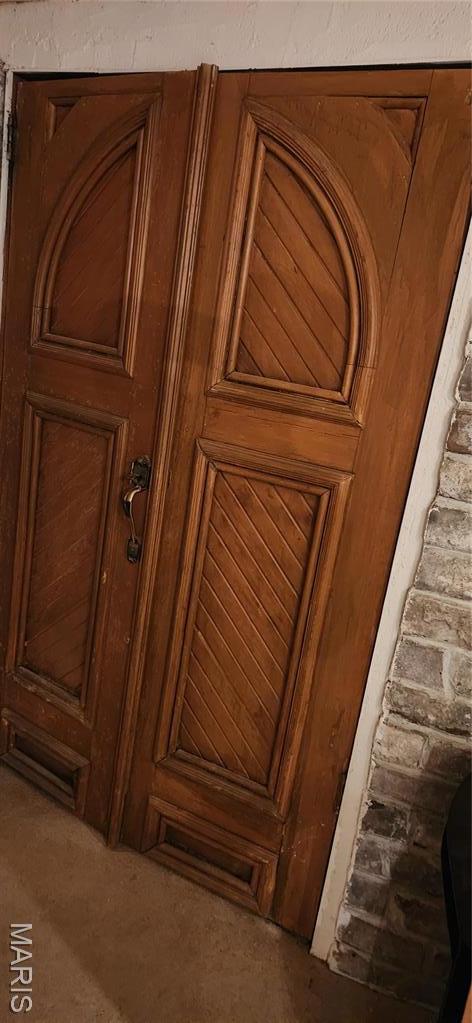 235 Quindaro Dr, Florissant, MO 63034 - detailed view of carpet floors
