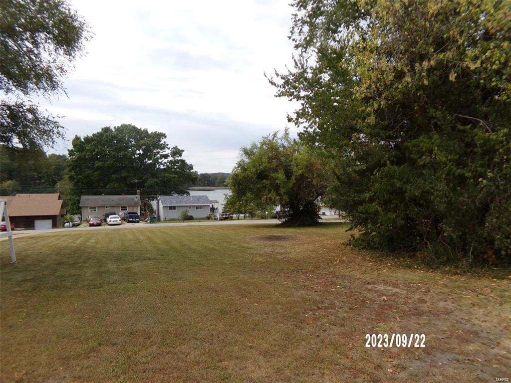 4150 S Shore Dr, Catawissa, MO 63015