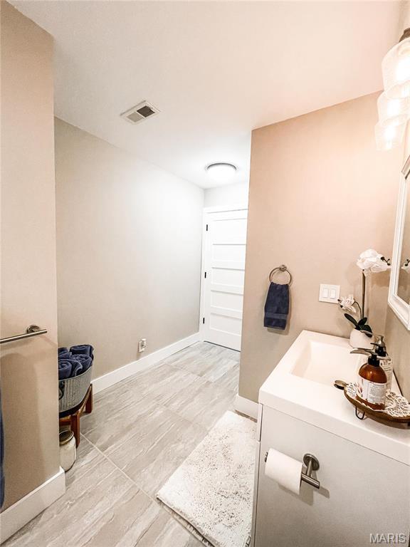 118 W Belleville St, Nashville, IL 62263 - photo 31