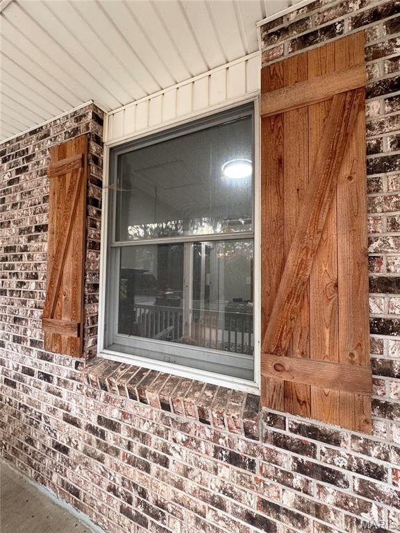 62812 Brown Ests, Hannibal, MO 63401 - exterior view of brick siding
