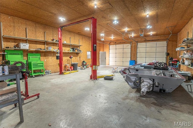 1106 W Parkview Dr, Belle, MO 65013 - garage with a workshop area