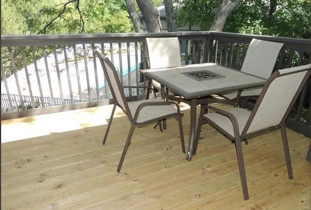 2314 Seven Pine Dr Unit 8, Saint Louis, MO 63146 - view of deck