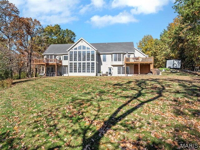 809 Peruque View Ct, Wentzville, MO 63385 - back of property with a deck and a yard