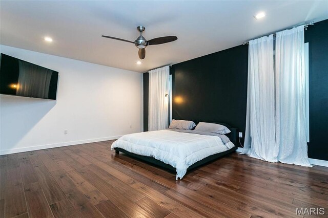 3723 Cabernet Ln, Edwardsville, IL 62025 - bedroom with dark wood-style flooring, ceiling fan, baseboards, and recessed lighting