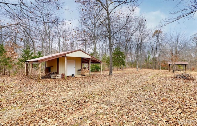 10994 Webster Rd, Caledonia, MO 63631 - view of yard with an outdoor structure