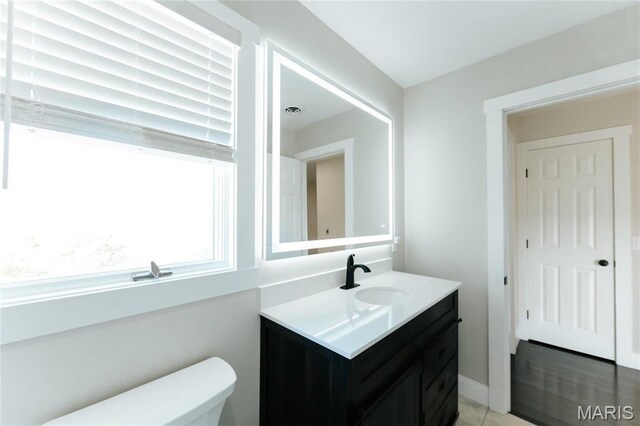10605 Larson Ln, Rolla, MO 65401 - half bath featuring toilet and vanity