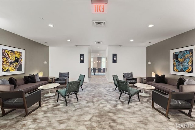 4545 Lindell Blvd Unit 3, Saint Louis, MO 63108 - living room with recessed lighting and light carpet