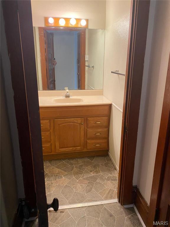 125 S 5th, Saint Charles, MO 63301 - bathroom with vanity
