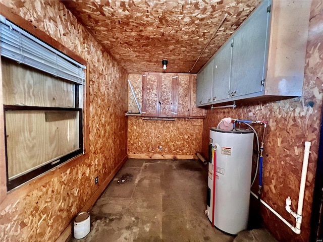 16144 Horse Shoe Dr, Houston, MO 65483 - utilities featuring electric water heater