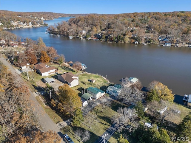 9136 Beach Dr, French Village, MO 63036 - aerial view of property and surrounding area featuring a large body of water and a heavily wooded area
